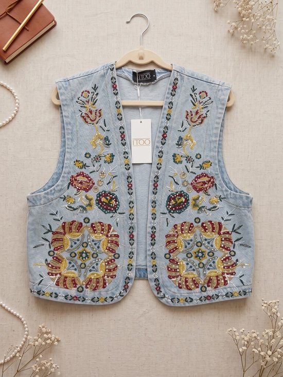 Jackets & Blazers - ITOO Embroidered Light Wash Denim Vest in Multicolor
